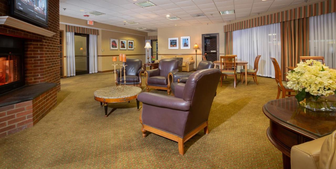 Inn Fogelman Executive Center